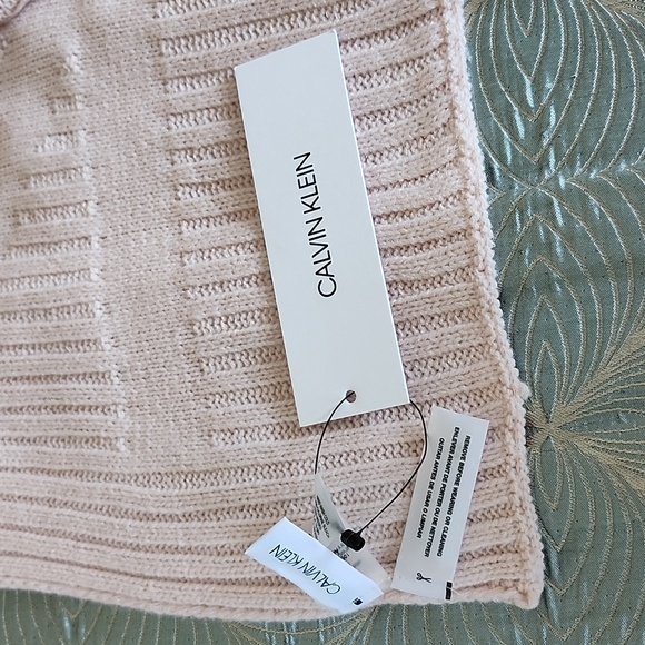Calvin Klein 72x12" Knit Scarf Pastel Pink - Picture 6 of 9